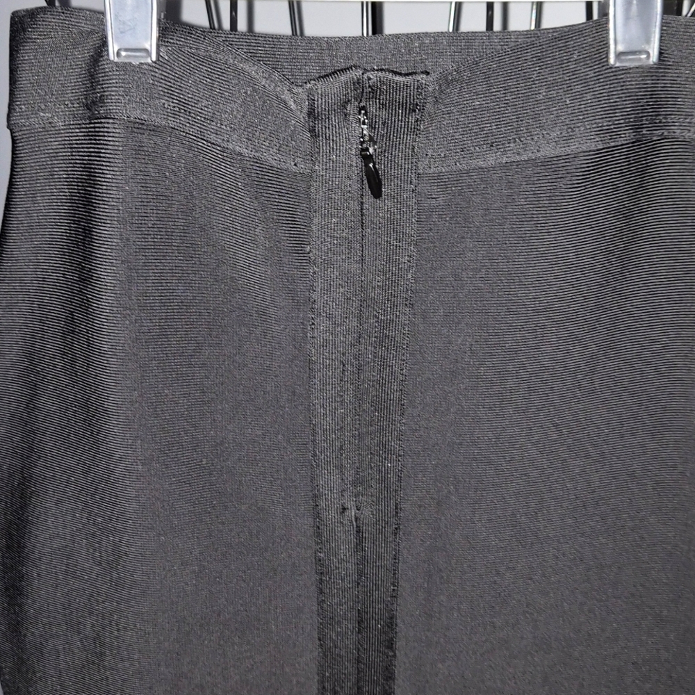 House of CB Classic Black Pencil Skirt - Picture 4 of 4